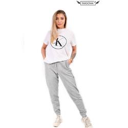 Pokochaliśmy dresy 😊 🎯  To idealny zestaw  na chłodniejsze dni 🍂

👉 T-shirt Calvin Klein  129,00 zł
👉 Spodnie dresowe Tommy Hilfiger 279,00 zł

.

#targowa1 #odziezmarkowa #promocje #fashion #fashionlovers #moda #markipremium #odziezdamska #odziezmeska #hit #zakupyonline #shoppingonline #shopping
